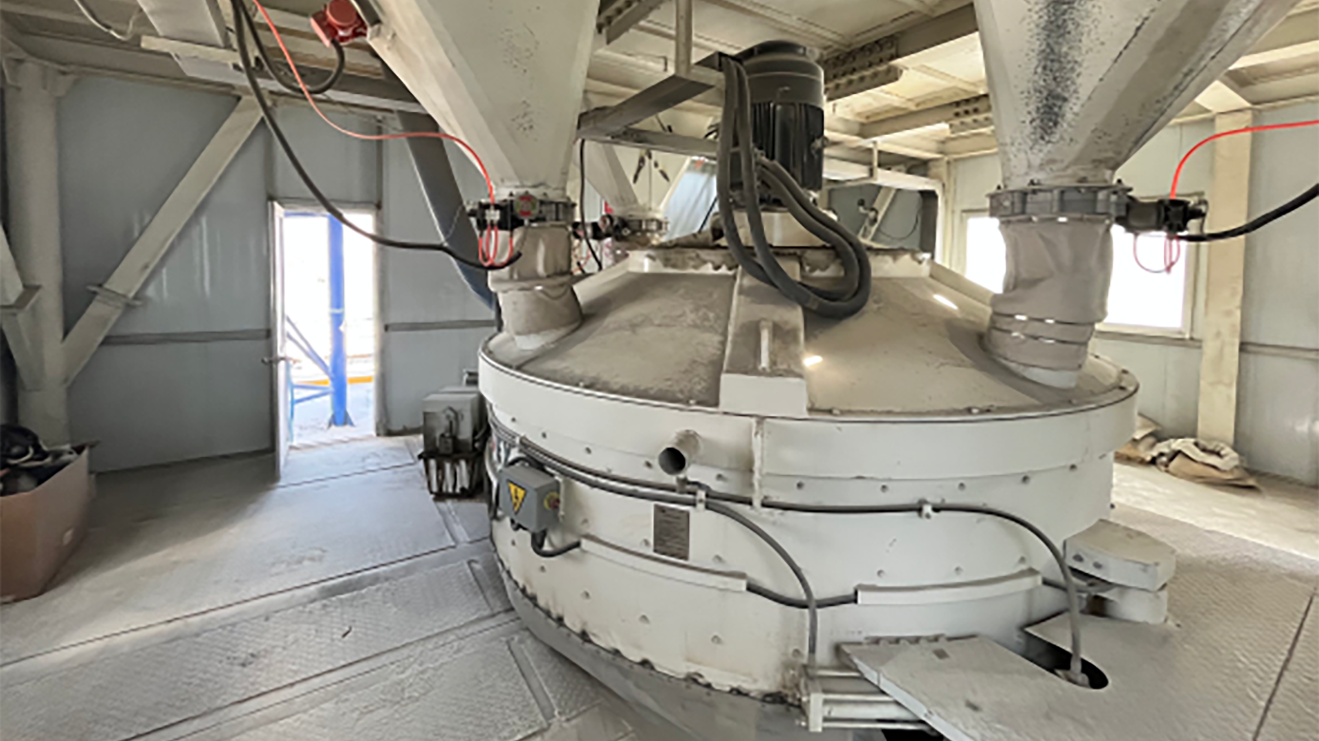 青岛迪拓环境：一站式飞灰处置全链路装备专家——从拆包投料到螯合搅拌，定制您的“零填埋”解决方案