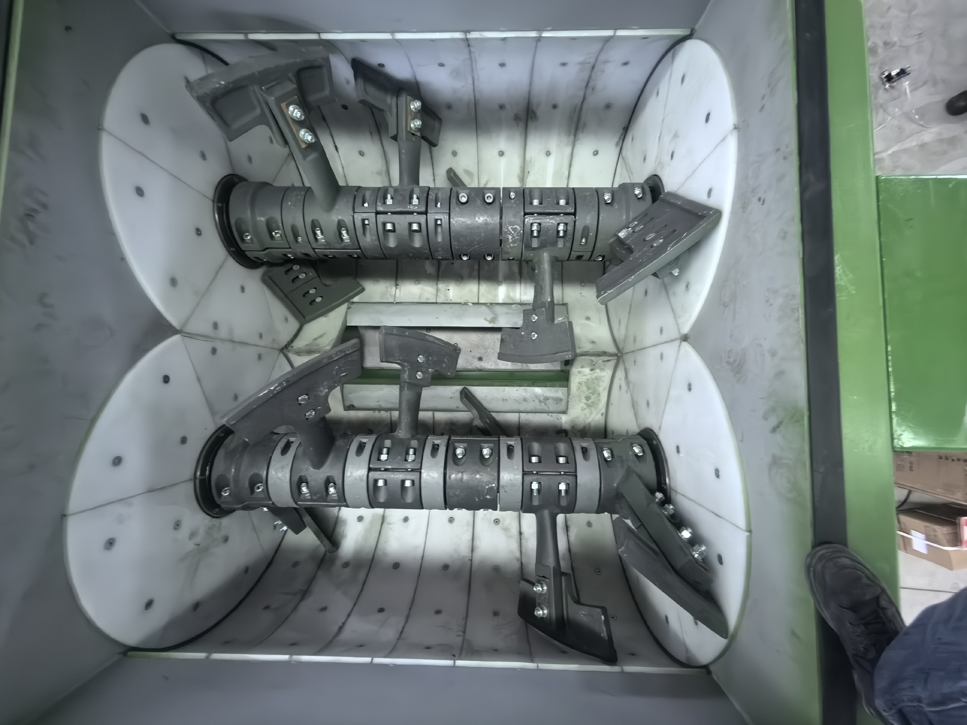 青岛迪拓：尾矿充填、医废处置与 UHPC 搅拌设备一站式解决方案，专业定制混炼搅拌装备